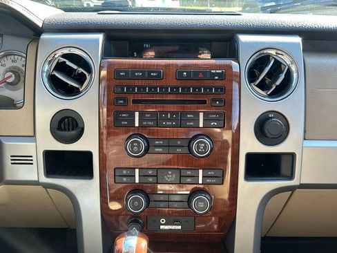 Used 2010 Ford F150 Lariat image 15