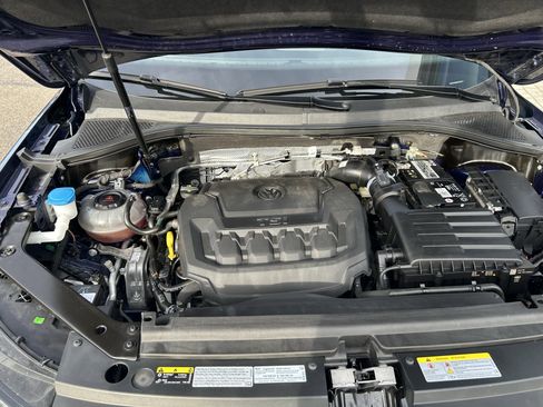 Certified 2022 Volkswagen Tiguan SEL R-Line image 28