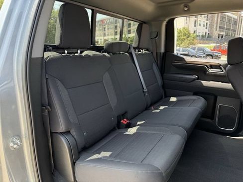 Used 2025 Chevrolet Silverado 1500 LT Trail Boss w/ Convenience Package II AWD/4WD image 28