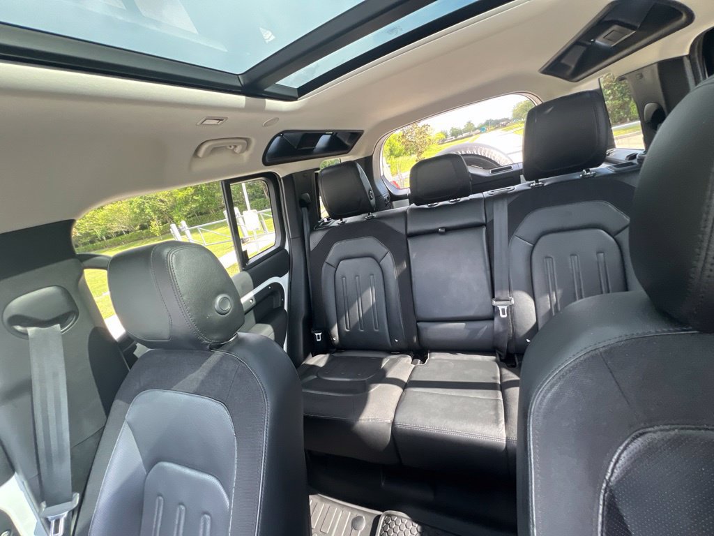 Used 2020 Land Rover Defender 110 SE AWD/4WD image 47