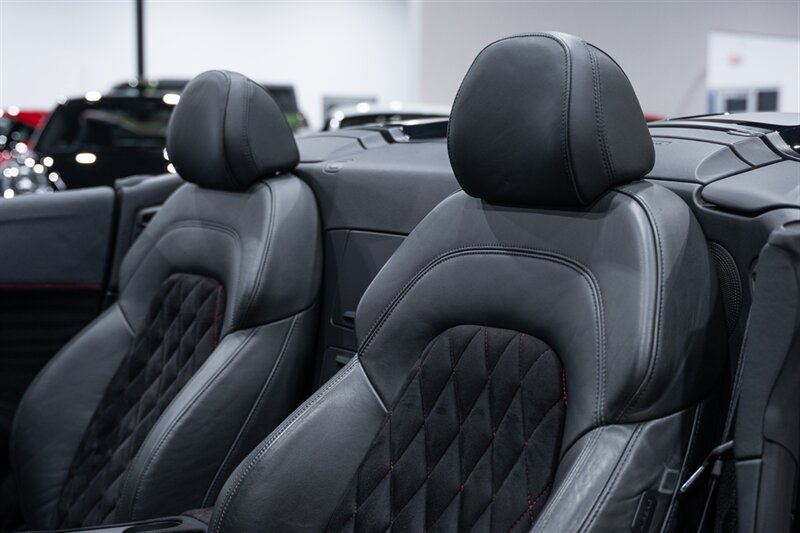 Used 2011 Audi R8 V10 AWD/4WD image 23