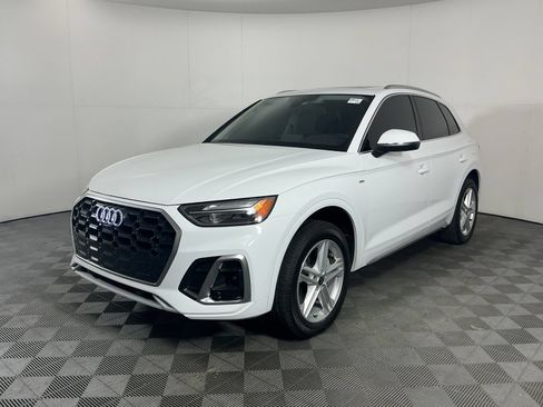 Used 2024 Audi Q5 e Premium Plus AWD/4WD image 4