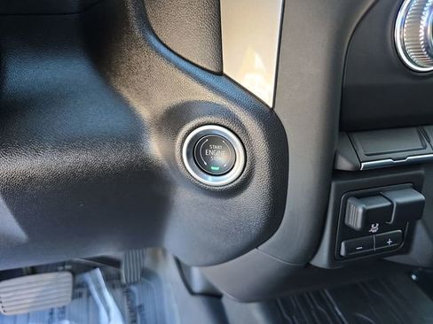 Used 2024 GMC Sierra 2500 Pro w/ Convenience Package image 18