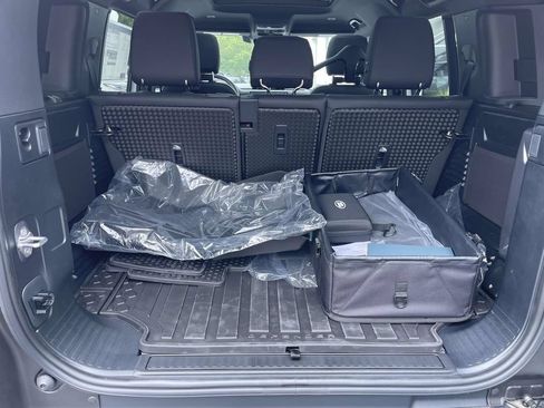 New 2026 Land Rover Defender 110 S AWD/4WD image 18