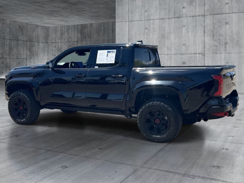 Used 2025 Toyota Tacoma TRD Pro AWD/4WD image 3