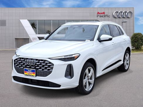 New 2026 Audi Q5 Premium Plus AWD/4WD image 1