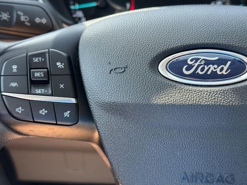 Used 2022 Ford Escape SE image 20