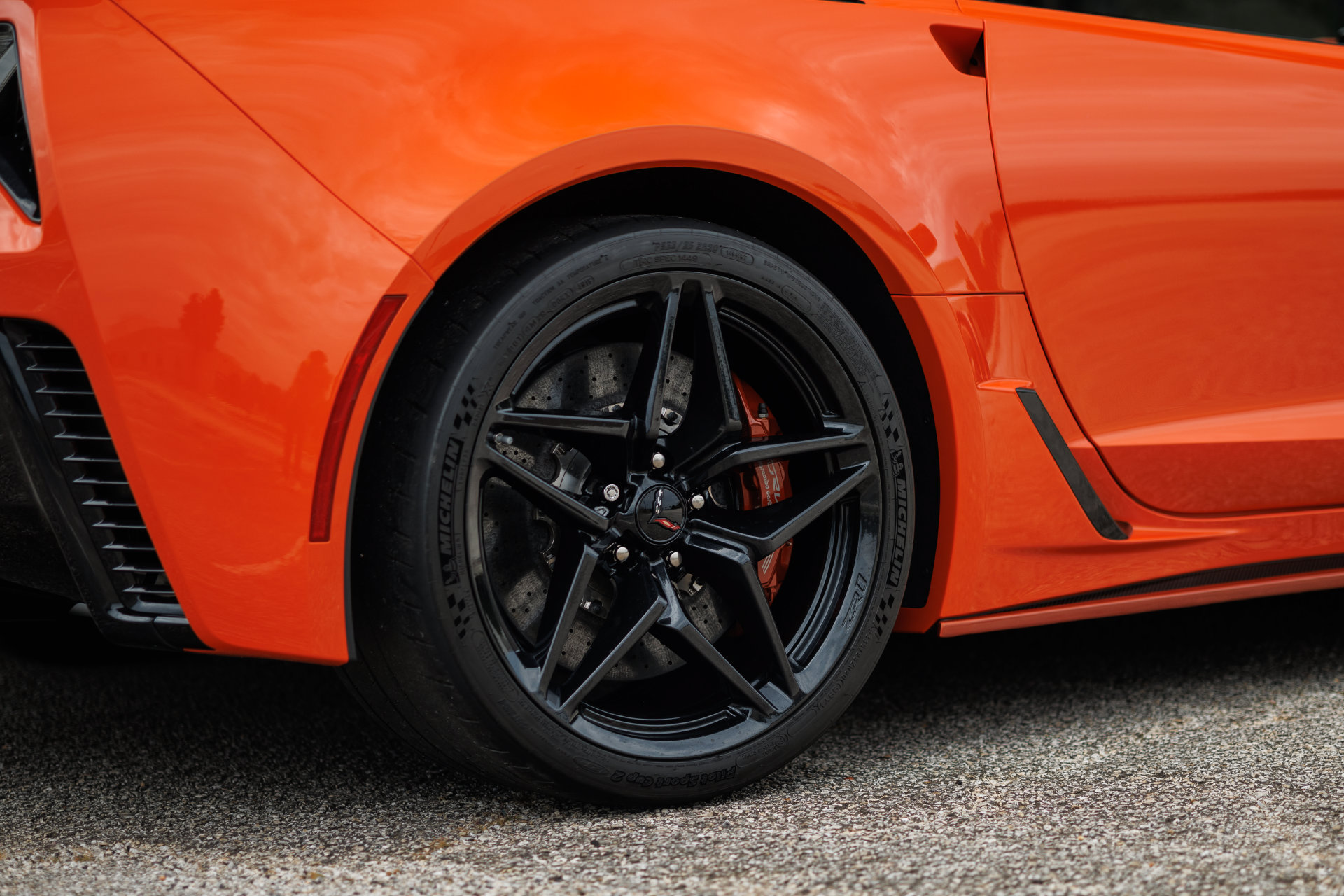 Used 2019 Chevrolet Corvette ZR1 RWD image 14