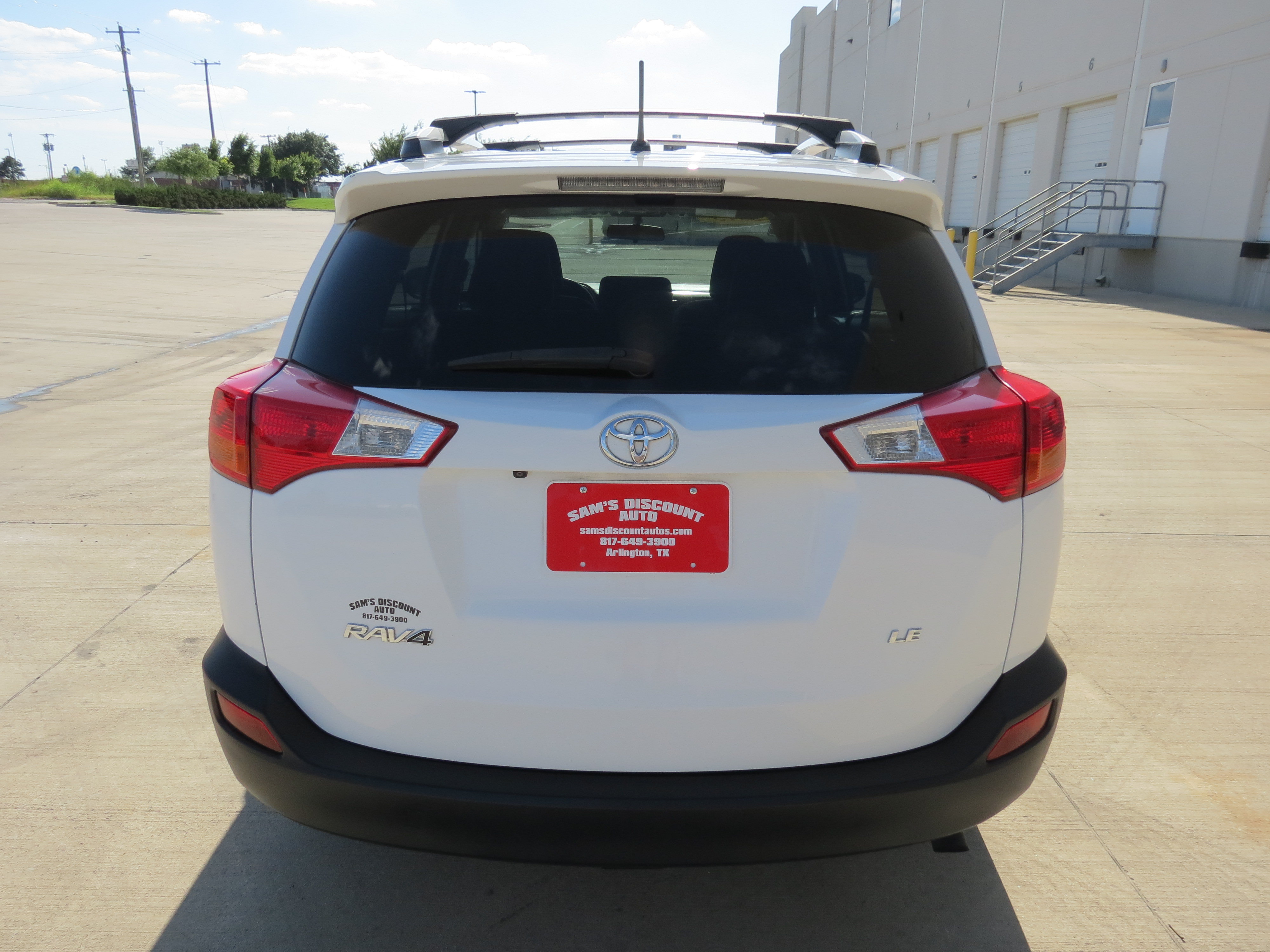 Used 2015 Toyota RAV4 LE FWD image 8