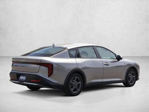 Used 2025 Kia K4 LXS image 5