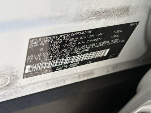 Certified 2025 Toyota RAV4 XLE w/ Convenience Package FWD image 15
