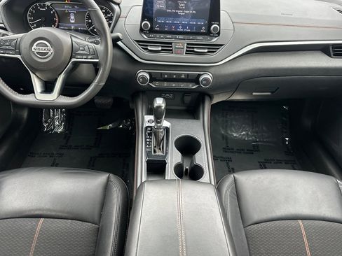 Used 2022 Nissan Altima 2.5 SR image 10