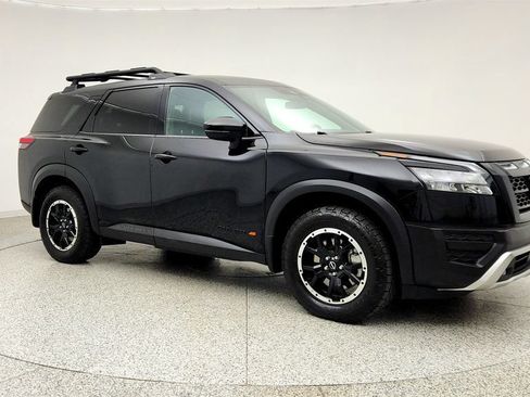 Used 2024 Nissan Pathfinder Rock Creek AWD/4WD image 3