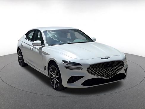 Used 2025 Genesis G70 2.5T AWD/4WD image 3