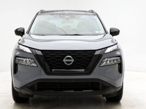 Used 2023 Nissan Rogue SV w/ SV Premium B Package image 5