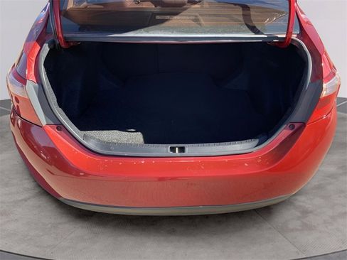 Used 2018 Toyota Corolla LE image 19