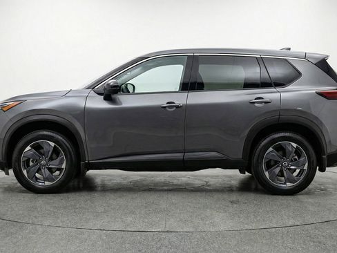 Used 2025 Nissan Rogue SV image 5