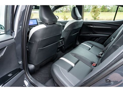 Used 2026 Toyota Camry SE image 13