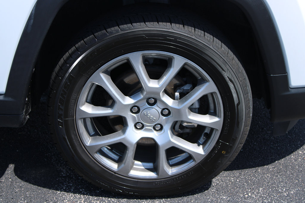 Used 2022 Jeep Compass Latitude AWD/4WD image 18