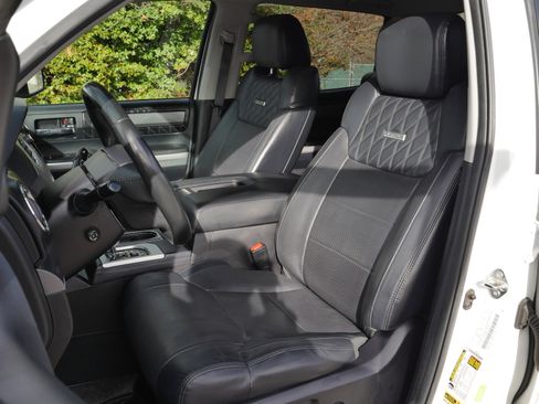 Used 2015 Toyota Tundra Platinum image 32