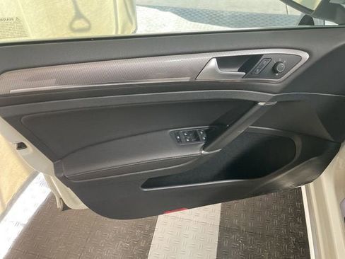 Used 2019 Volkswagen Golf Alltrack SE AWD/4WD image 12