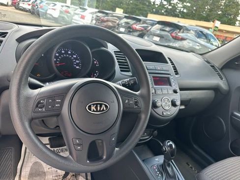 Used 2012 Kia Soul FWD image 16