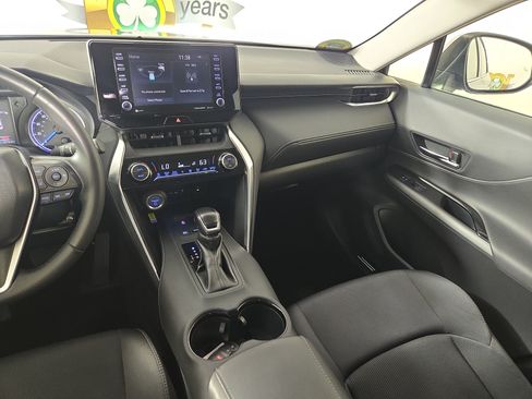 Used 2021 Toyota Venza LE w/ Carpet Mat Package (TMS) AWD/4WD image 24