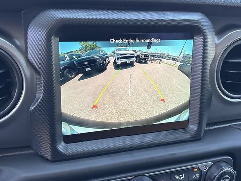 Used 2023 Jeep Wrangler Unlimited Sport AWD/4WD image 18