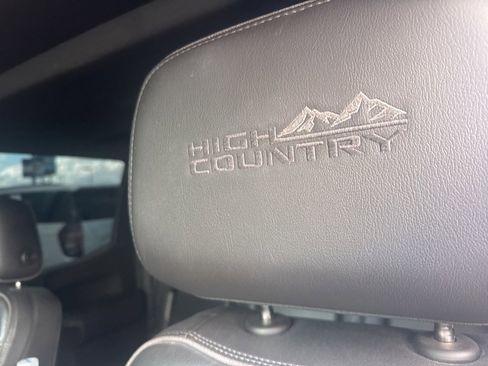Used 2019 Chevrolet Silverado 1500 High Country w/ Z71 Off-Road Package image 19
