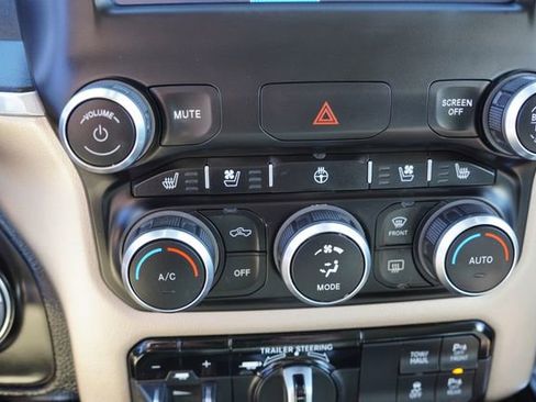 Used 2022 RAM 1500 Laramie AWD/4WD image 30