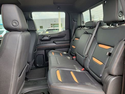 Used 2023 GMC Sierra 1500 AT4 w/ Technology Package AWD/4WD image 16