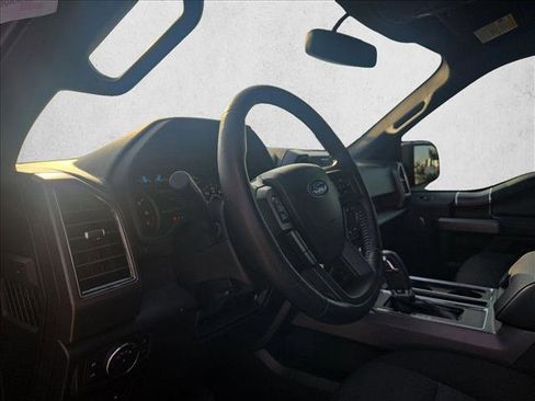 Used 2018 Ford F150 XLT w/ Equipment Group 302A Luxury image 9