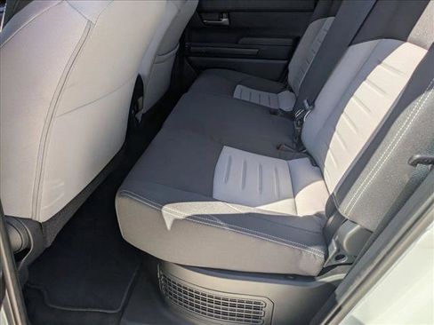 Used 2025 Toyota Tacoma TRD Off-Road image 15