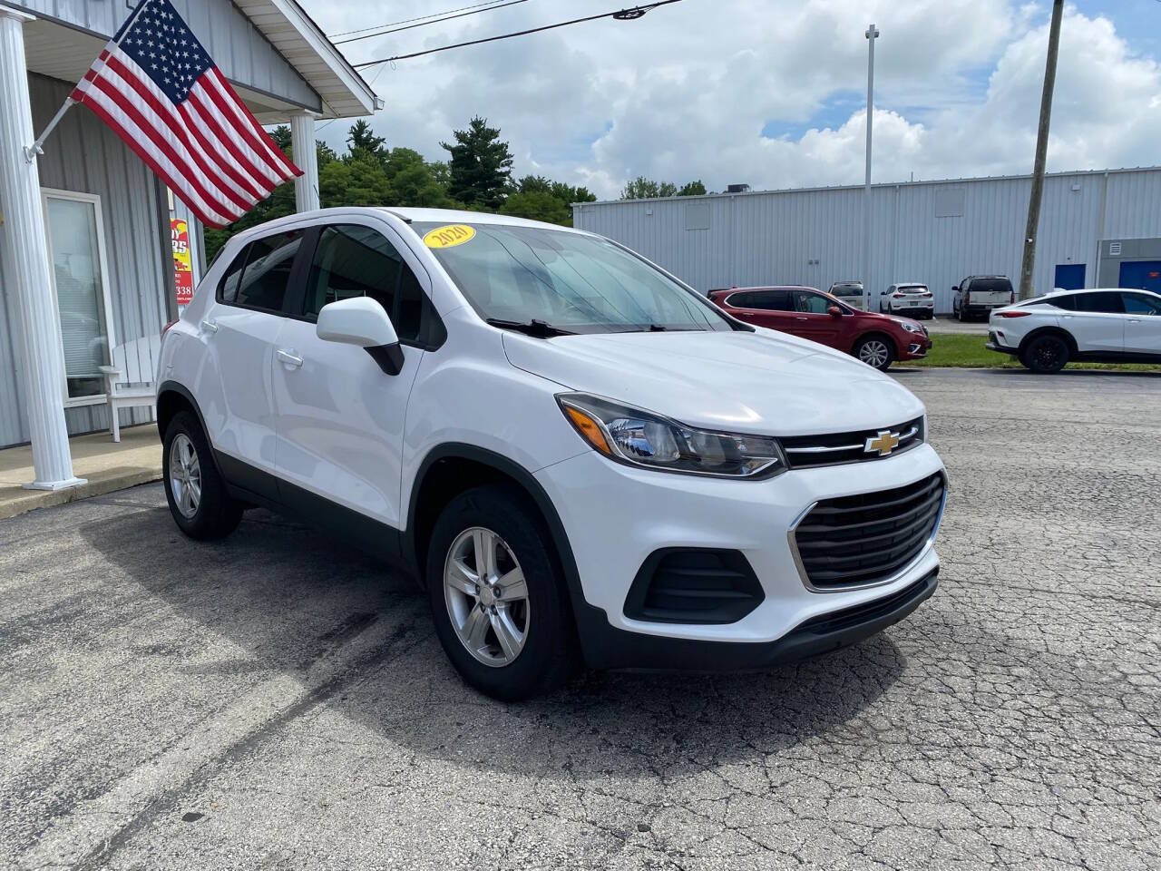 Used 2020 Chevrolet Trax LS w/ Tint and Cruise Package AWD/4WD image 7