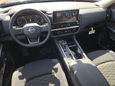 New 2026 Nissan Pathfinder SV image 13