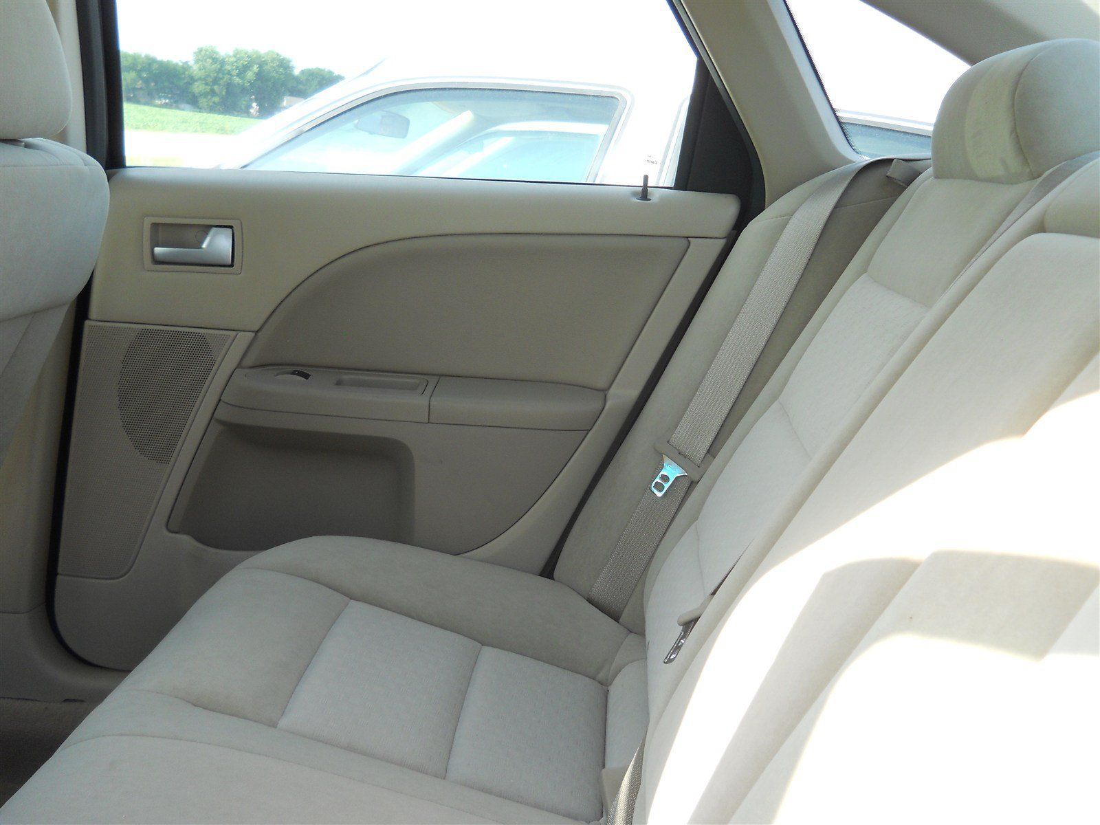 Used 2006 Ford Five Hundred SE FWD image 8