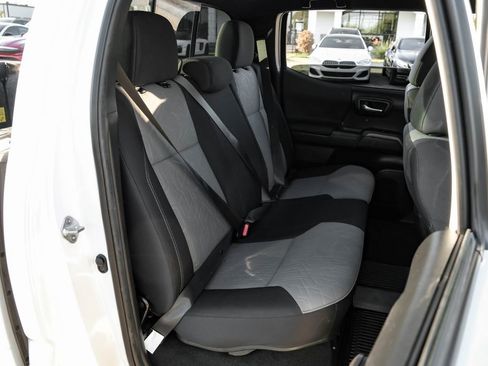 Used 2023 Toyota Tacoma TRD Off-Road image 36