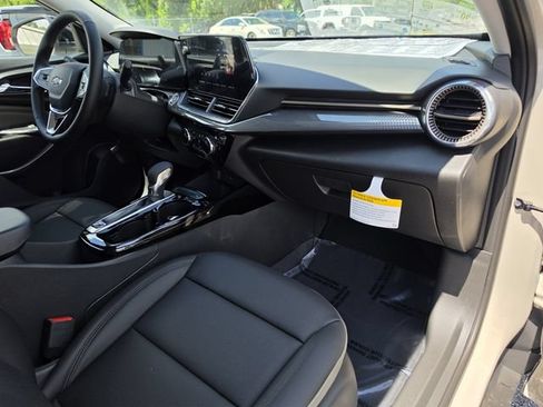 New 2026 Chevrolet Trax ACTIV w/ Driver Confidence Package FWD image 13