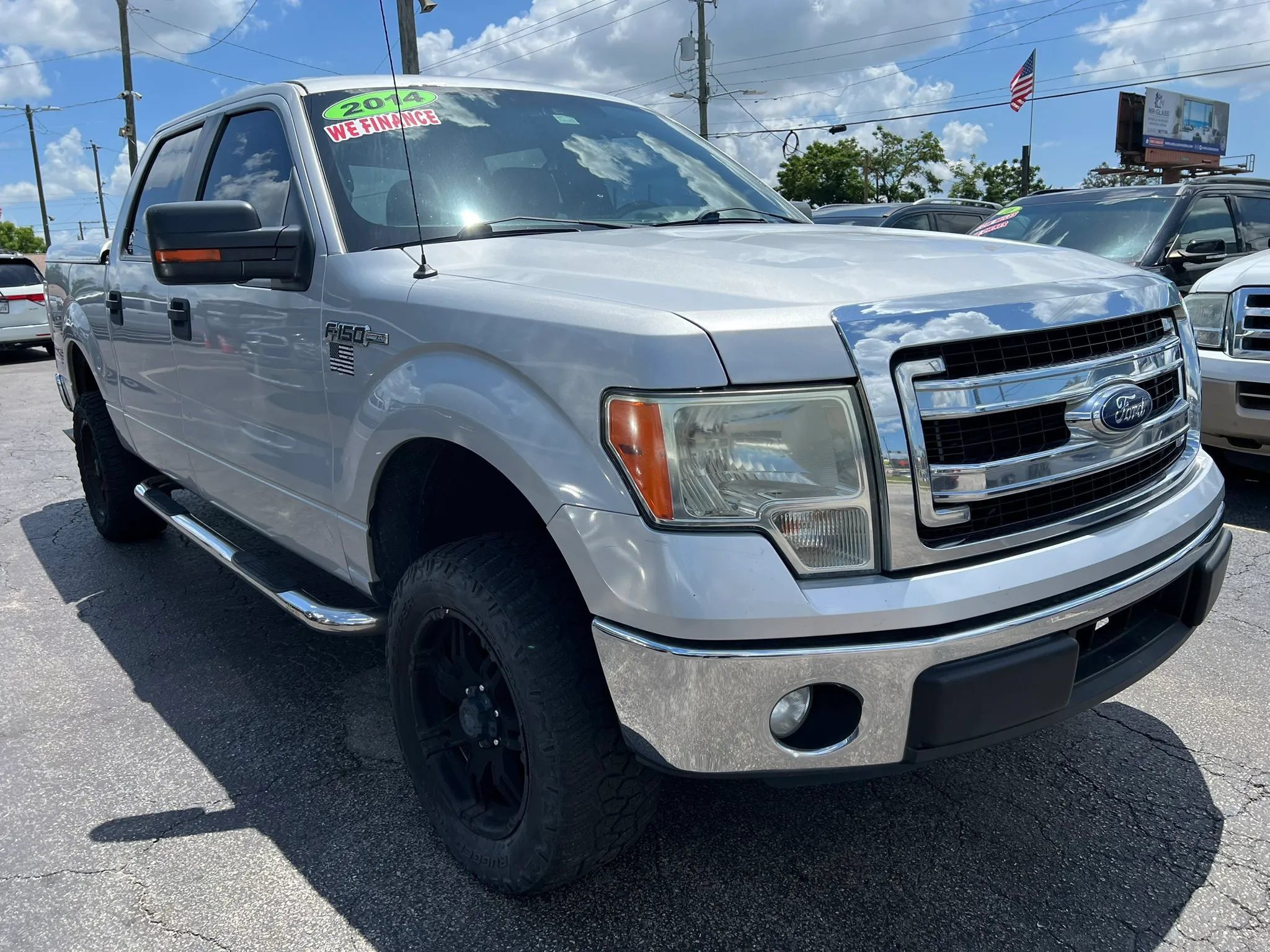 Used 2014 Ford F150 XLT w/ XLT Convenience Package RWD image 4