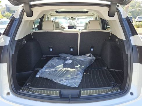 Used 2025 Acura RDX SH-AWD w/ Advance Package image 6