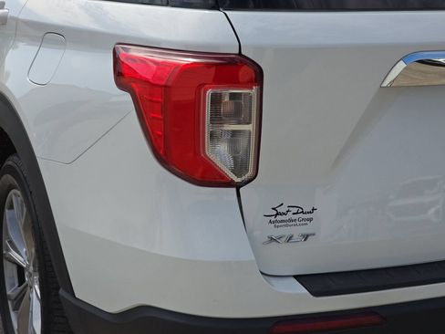 Used 2022 Ford Explorer XLT w/ Equipment Group 202A RWD image 31