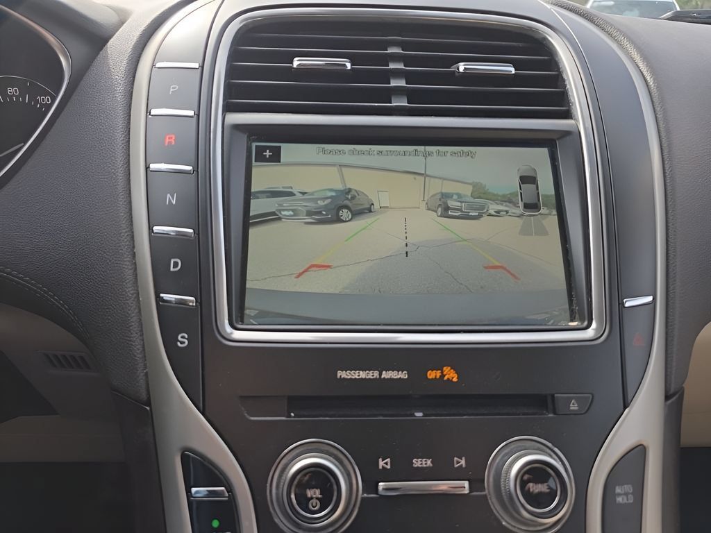 Used 2017 Lincoln MKX Reserve w/ Driver Assistance Package AWD/4WD image 16