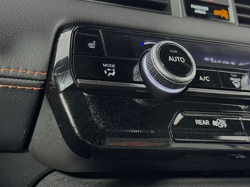 Certified 2024 Honda Pilot TrailSport image 19