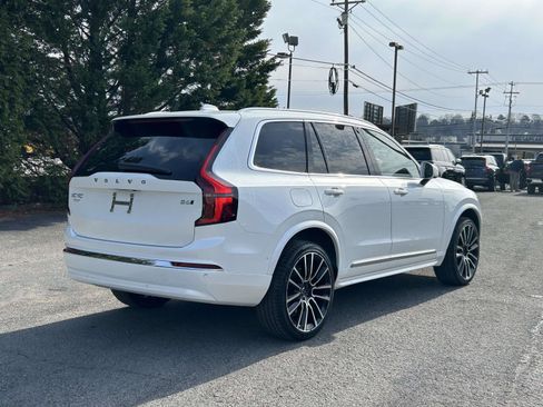 New 2026 Volvo XC90 B6 Plus image 3