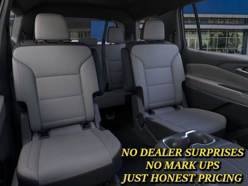 New 2026 Chevrolet Traverse LT image 17