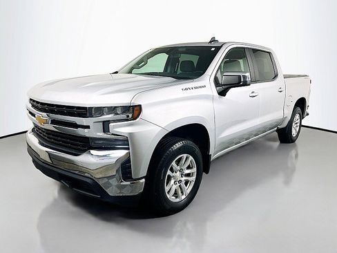Used 2022 Chevrolet Silverado 1500 LT w/ Leather Package image 3