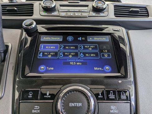 Used 2015 Honda Odyssey Touring Elite image 12