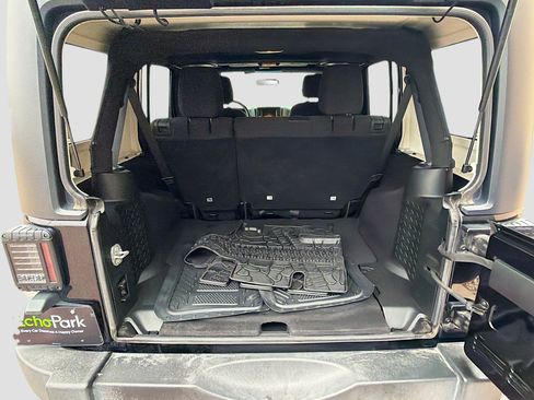 Used 2017 Jeep Wrangler Unlimited Sport w/ Connectivity Group AWD/4WD image 24