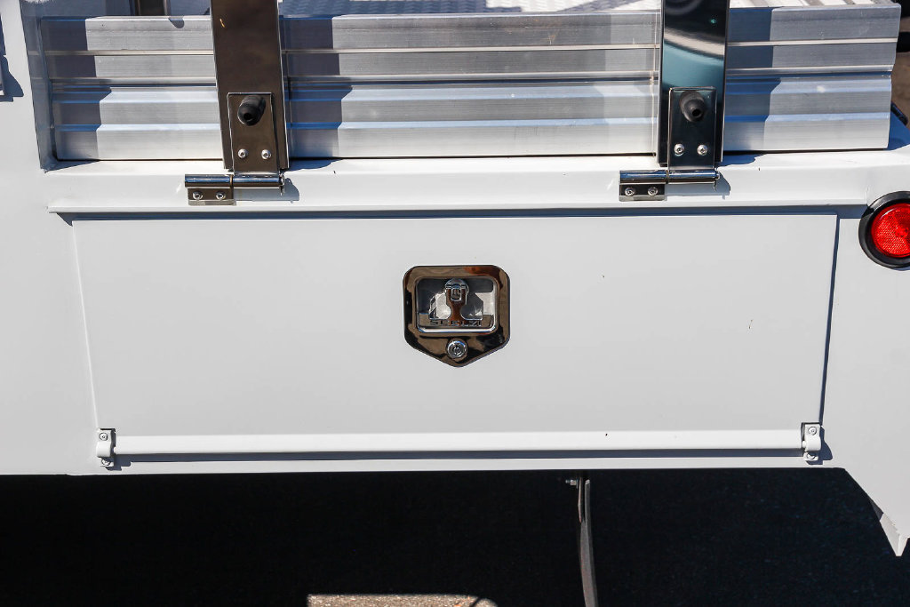 New 2025 Ford F550 4x4 SuperCab Super Duty image 9