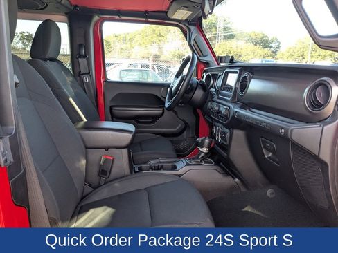 Used 2018 Jeep Wrangler Sport image 15